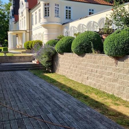 Chateau Radvanov Pension Mlada Vozice Εξωτερικό φωτογραφία